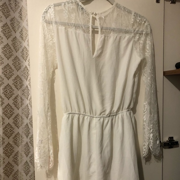 White lace romper - Picture 2 of 4
